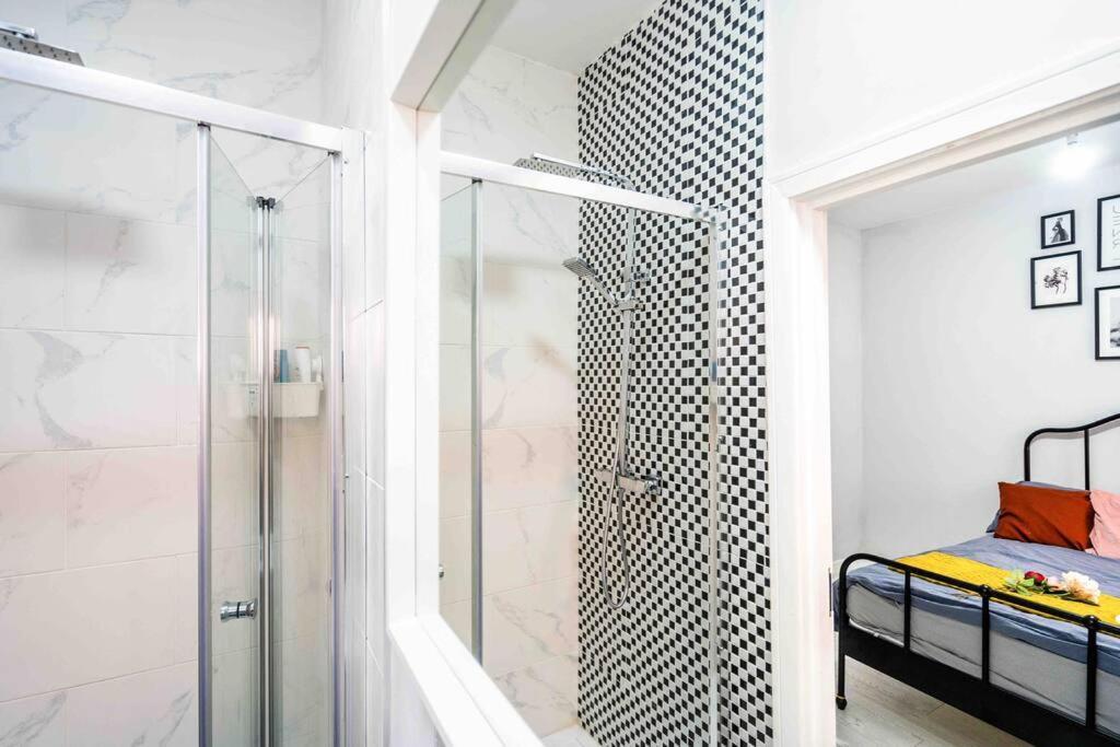 Apartamento Modern Flat In Moseley With Free Parking Birmingam Exterior foto