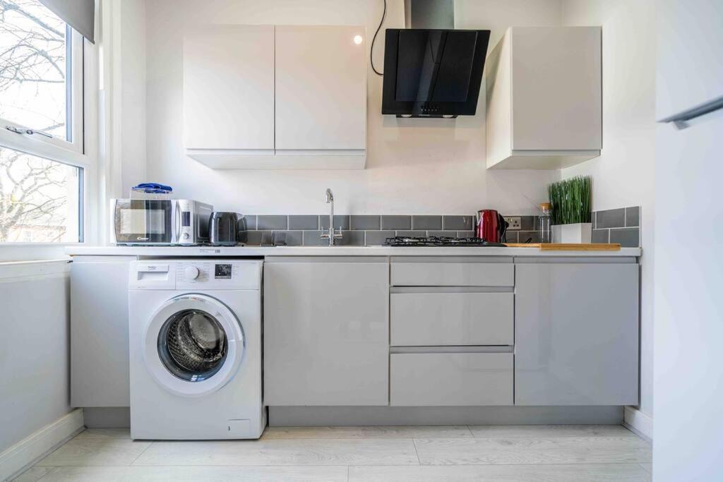 Apartamento Modern Flat In Moseley With Free Parking Birmingam Exterior foto