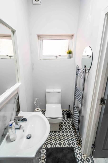 Apartamento Modern Flat In Moseley With Free Parking Birmingam Exterior foto