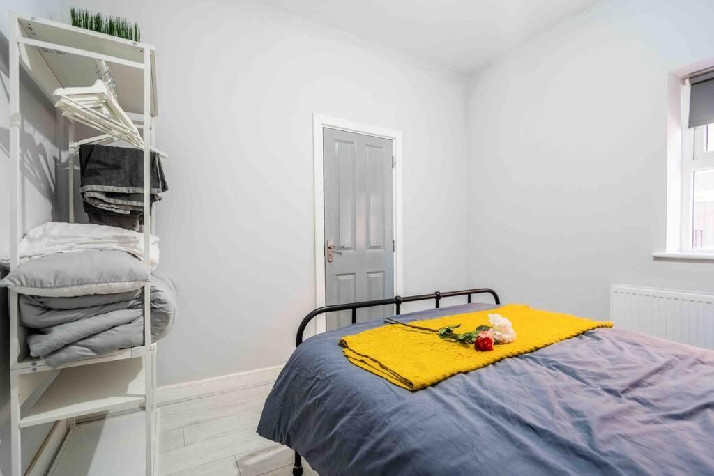 Apartamento Modern Flat In Moseley With Free Parking Birmingam Exterior foto