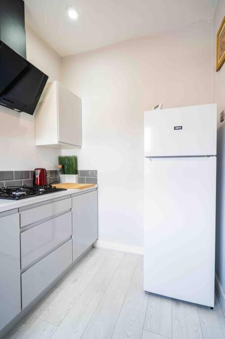 Apartamento Modern Flat In Moseley With Free Parking Birmingam Exterior foto